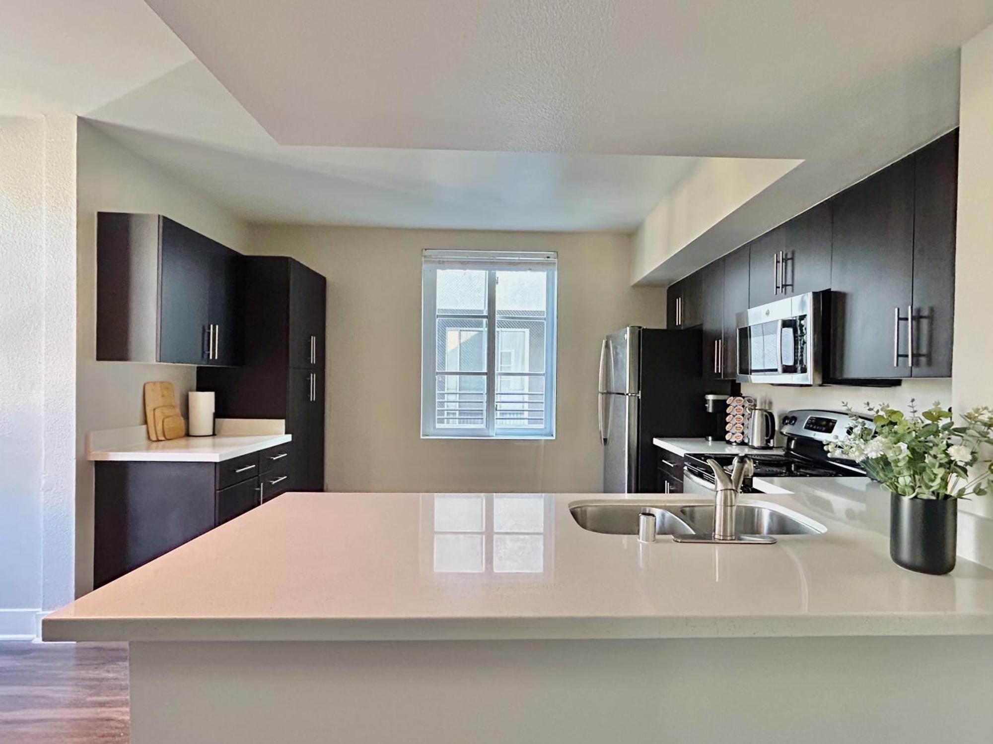 2Bd 2Ba Santa Monica Apartment With Relaxing Pool View Los Angeles Eksteriør billede