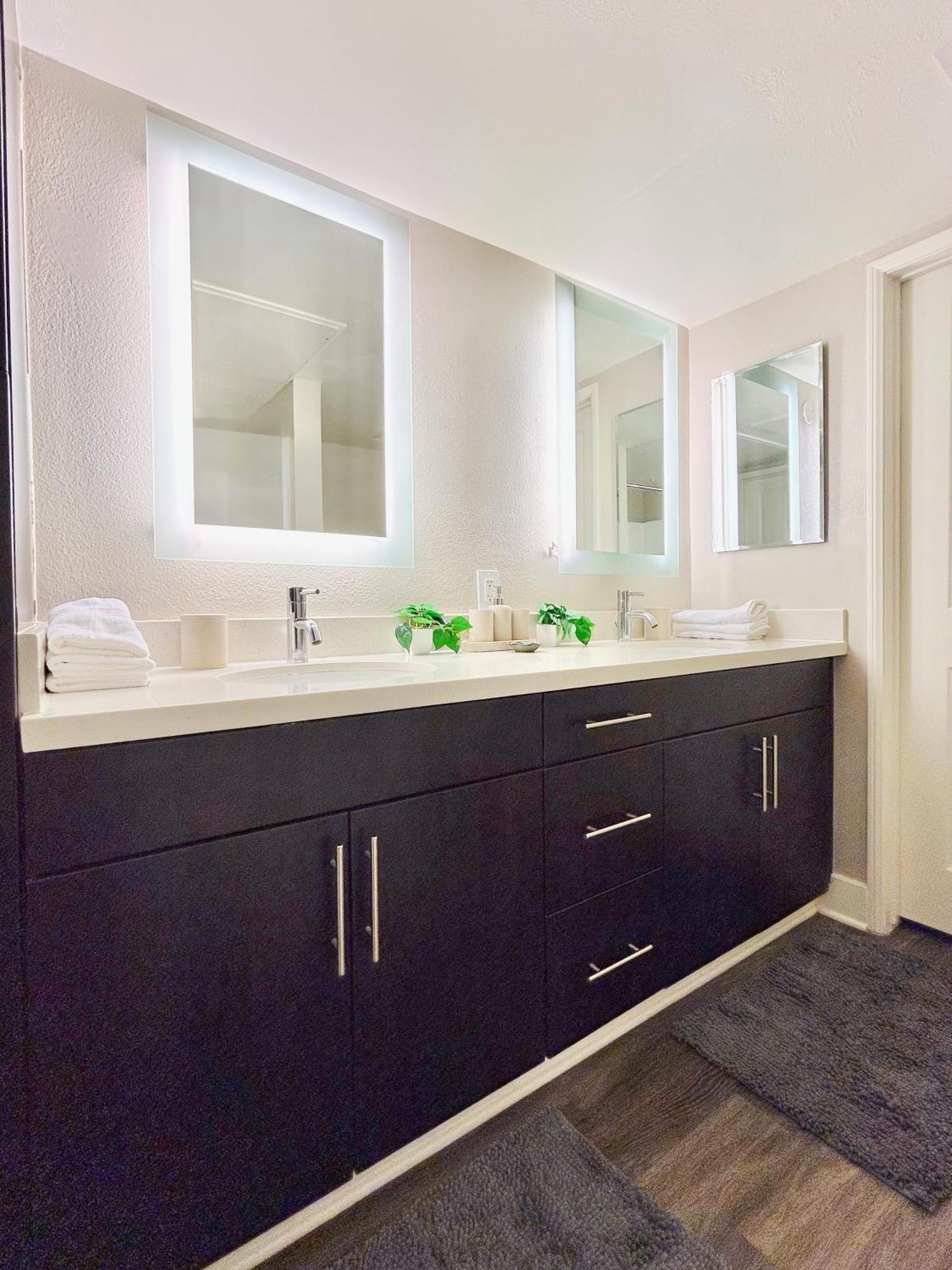 2Bd 2Ba Santa Monica Apartment With Relaxing Pool View Los Angeles Eksteriør billede